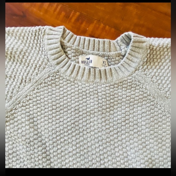 Hollister grey preal knit crop sweater - Picture 2 of 5